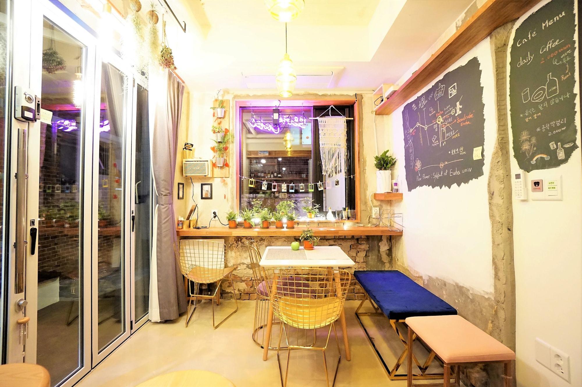 Seoulcube Ewha -Female Only Hotel Exterior photo